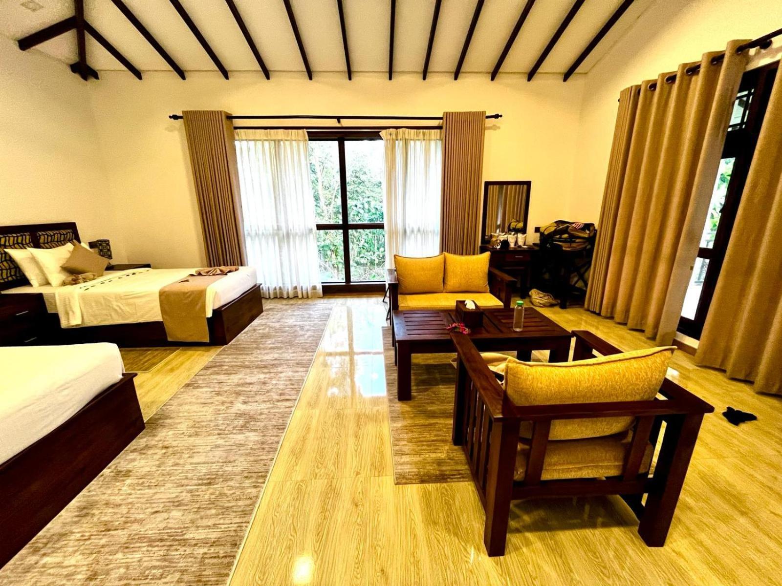 Sigiriya Cashew Palace Resort Daganapothaha エクステリア 写真