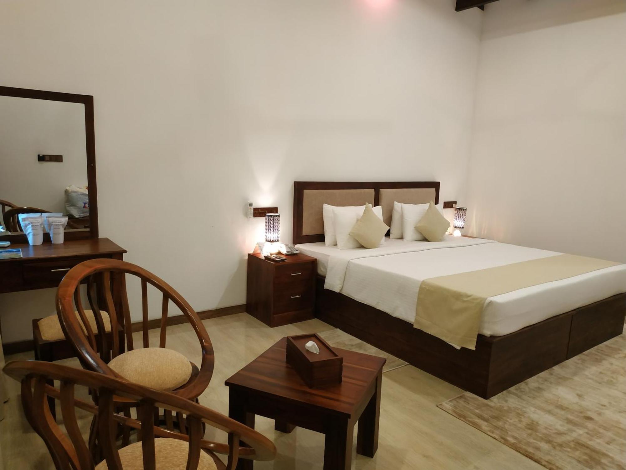 Sigiriya Cashew Palace Resort Daganapothaha エクステリア 写真