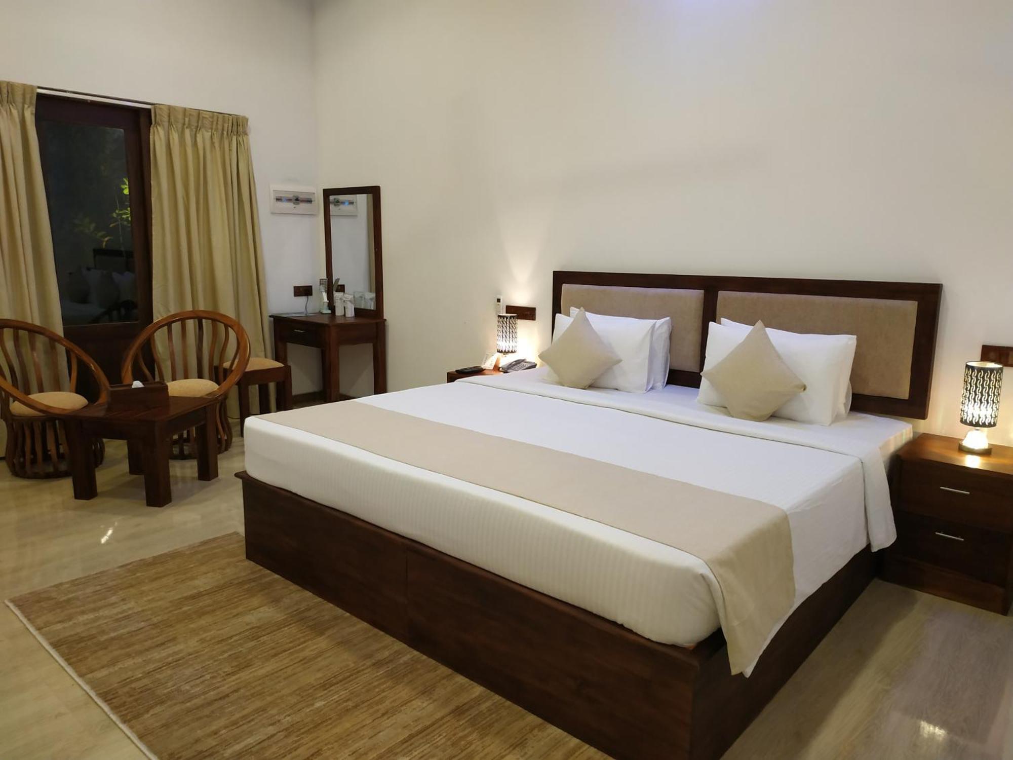 Sigiriya Cashew Palace Resort Daganapothaha エクステリア 写真