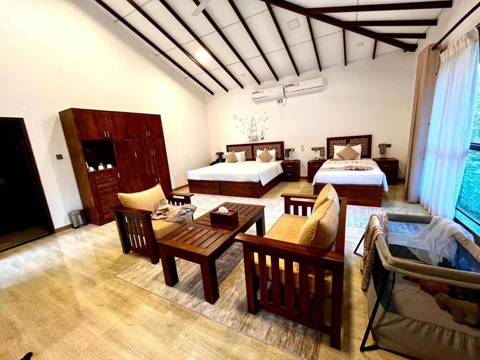 Sigiriya Cashew Palace Resort Daganapothaha エクステリア 写真